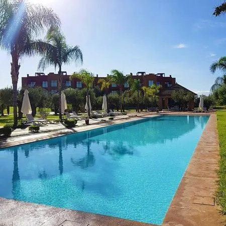 Appartement avec solarium et accès gratuit au Parc de loisirs Vizir Center，位于Dar Caïd Layadi的酒店