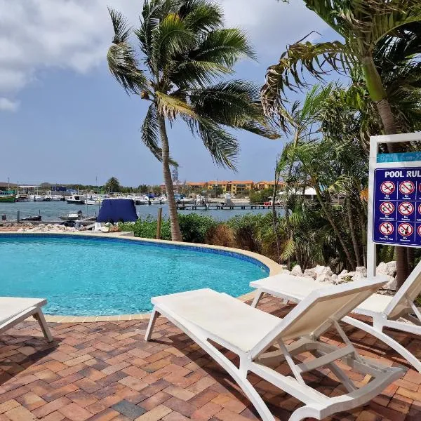 Luxury appt for 6: mesmerizing Spanish water view，位于简蒂埃尔的酒店