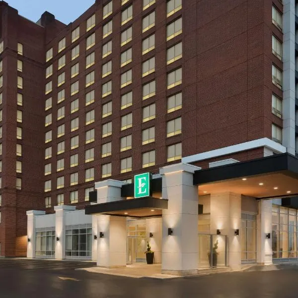 多伦多机场希尔顿大使馆套房酒店，位于多伦多的酒店