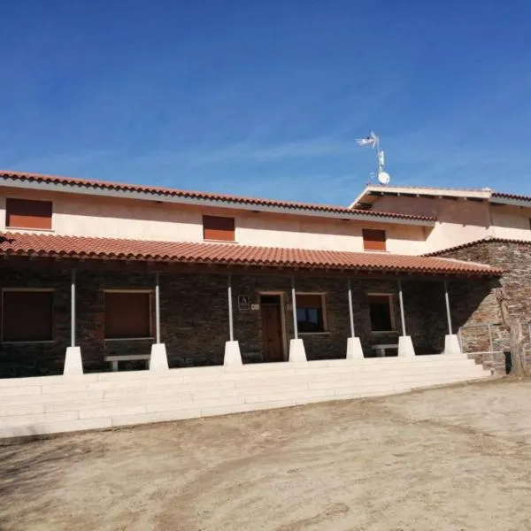 Albergue Villa de Salvatierra，位于Gallegos de Solmirón的酒店
