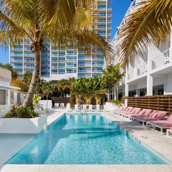 The Sarasota Modern, a Tribute Portfolio Hotel，位于萨拉索塔的酒店