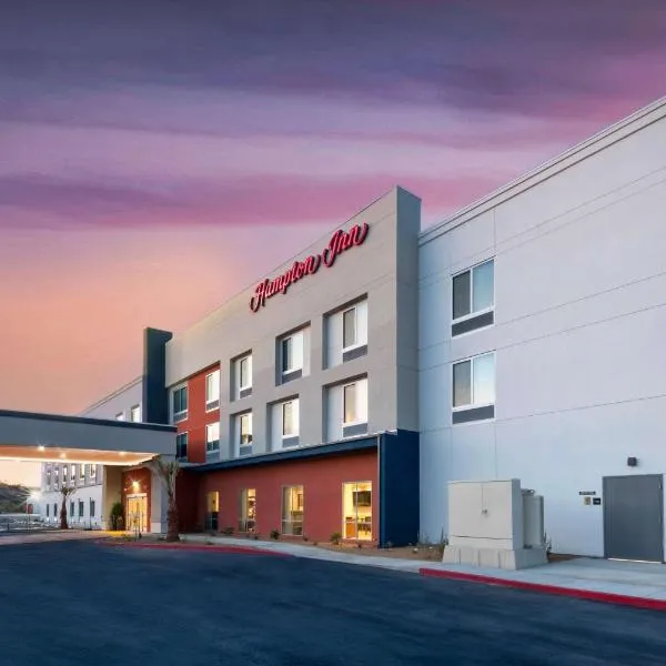 Hampton Inn Needles，位于Mohave Valley的酒店