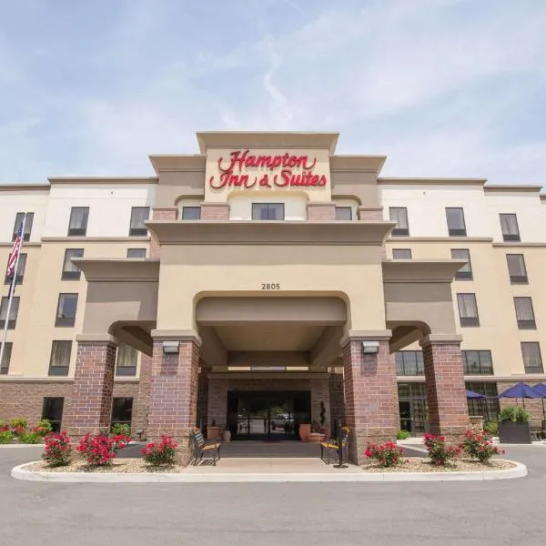 宾夕法尼亚州匹兹堡/哈玛维利 - 汉普顿套房酒店，位于Brackenridge的酒店