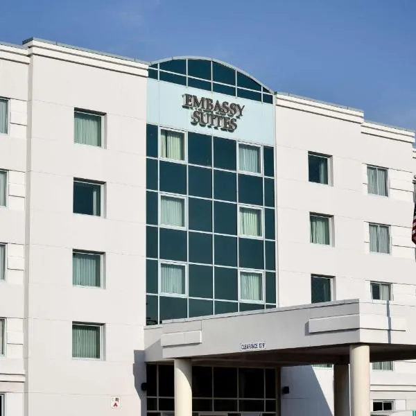 瑟拉丘斯希尔顿合博套房酒店，位于东叙拉古的酒店