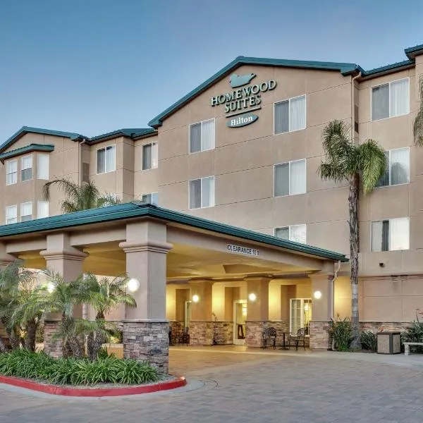 圣迭戈德尔马希尔顿惠庭套房酒店，位于索拉纳海滩的酒店