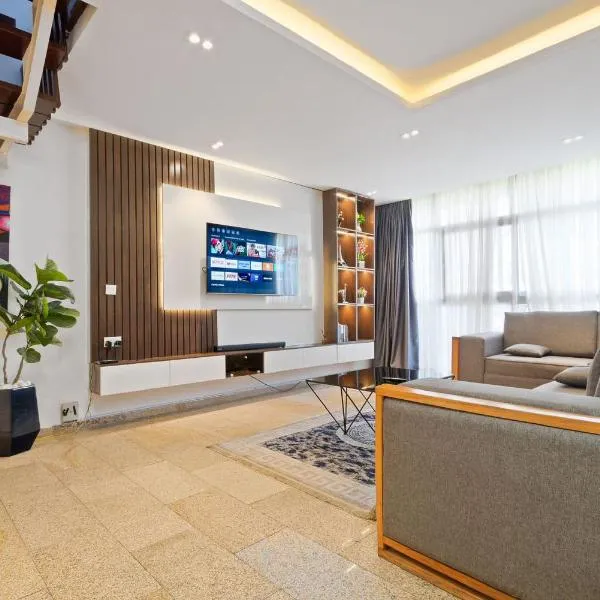 OlliebeierArtApartment Charming recently refurbished three-bedroom apartment located in VI，位于拉各斯的酒店