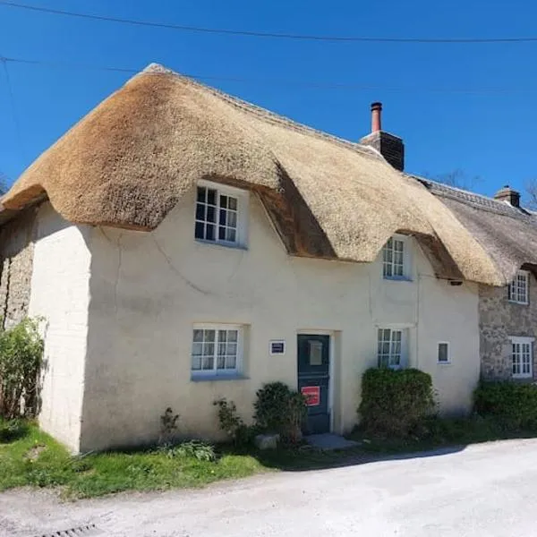 Stable Cottage - Sleeps 6, near Lulworth Cove，位于波特兰的酒店