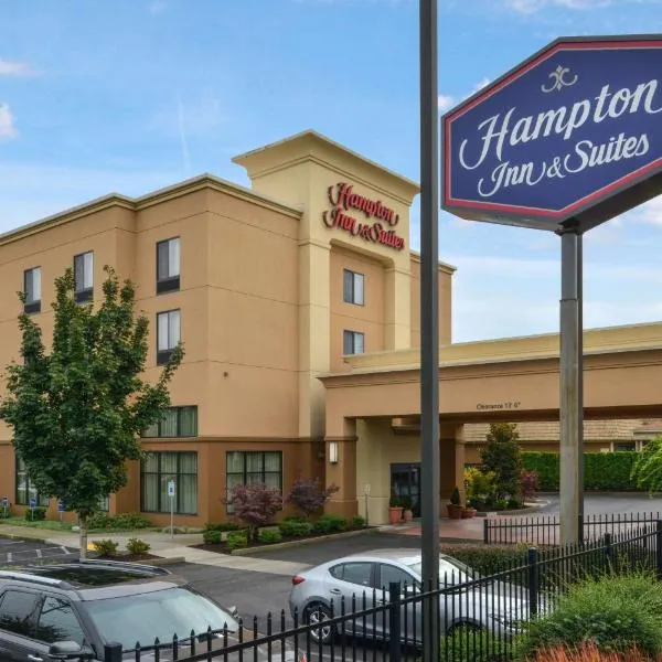 Hampton Inn & Suites Tacoma，位于Frederickson的酒店