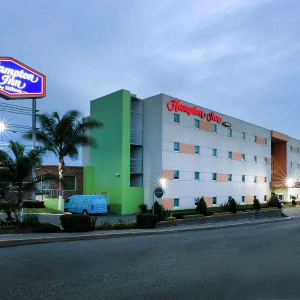 Hampton by Hilton San Juan del Rio，位于Pedro Escobedo的酒店