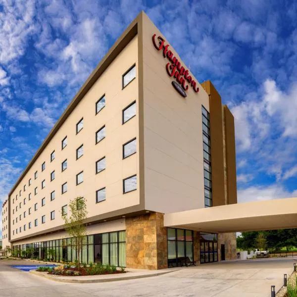 Hampton Inn Piedras Negras，位于Manuel Valdez的酒店