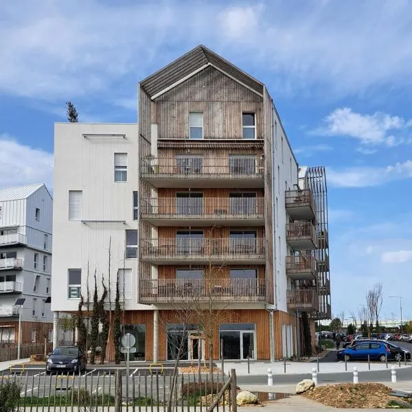 bel appartement avec terrasse，位于拉戈尔的酒店