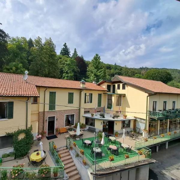 HOTEL RISTORANTE VITTORIA dal 1920，位于Viggiù的酒店