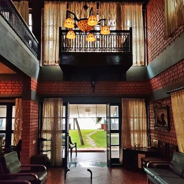 Beautiful Beach Front Villa - Beach Castle Homestay，位于乌杜皮的酒店