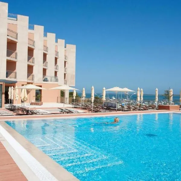 里尔滨海酒店及水疗中心，位于奥良的酒店