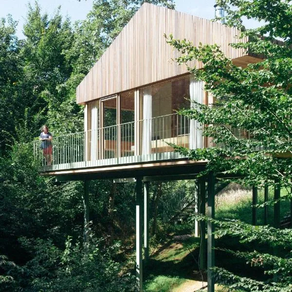 baumhaus buchengrün，位于Dobl-Zwaring的酒店