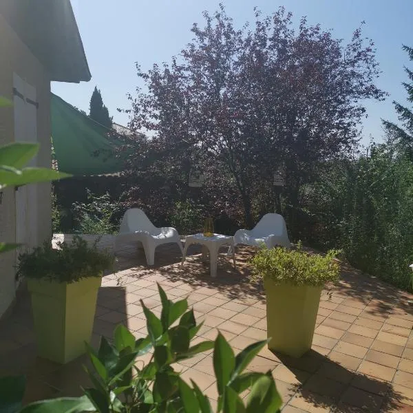 La provence，位于Saint-Prim的酒店