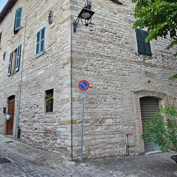 La casa di Francesco，位于Sassoferrato的酒店