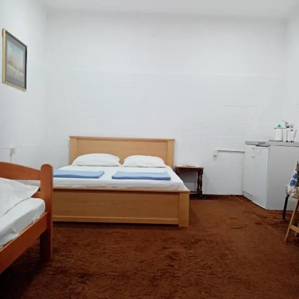 Apartman Dragulj 2，位于Ravno Selo的酒店