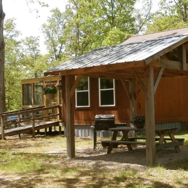 Redbud Cottage，位于Maumee的酒店