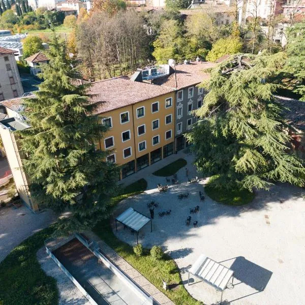 Hotel San Pancrazio，位于Villongo SantʼAlessandro的酒店