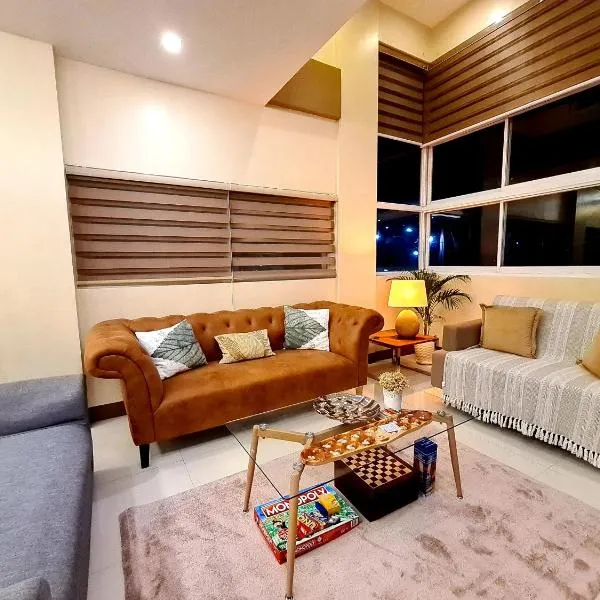 Serenity Home near Ayala Malls Serin，位于大雅台的酒店