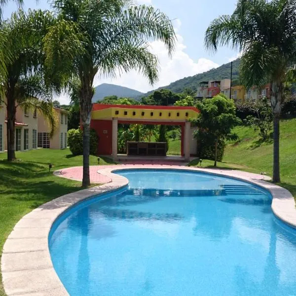Casita de descanso en la Ribera de Chapala，位于San Pedro Tesistán的酒店