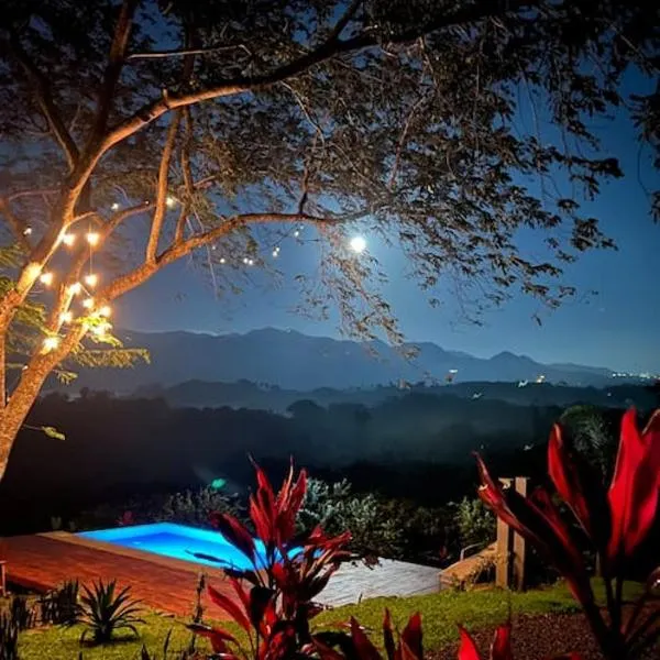 Luxury Villa Carao. Jungle Paradise. Amazing Views. Great wifi!，位于Jesús María的酒店