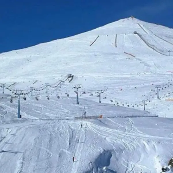 Departamento MBlanc, Ski El Colorado,, Salida a Canchas, Piscina，位于圣地亚哥的酒店