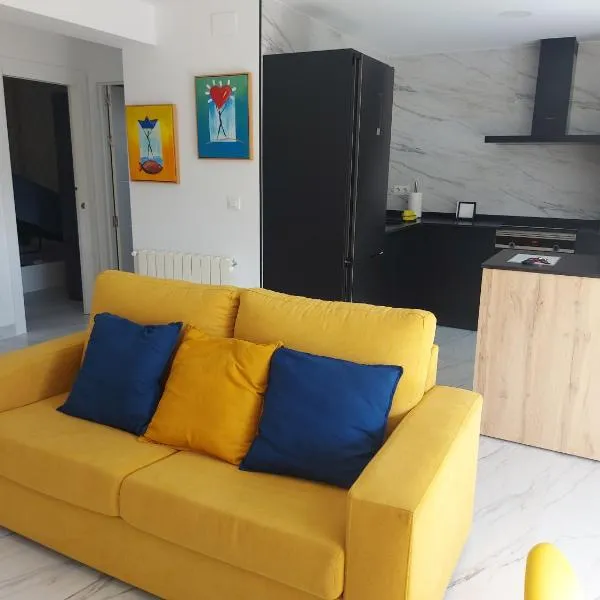 Apartamento JARDIN DELUZ, con Wifi y Parking privado gratis，位于桑坦德的酒店