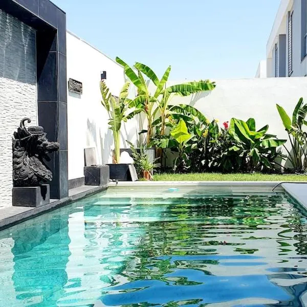 Modern Zen Bali，位于雷亚尔港的酒店