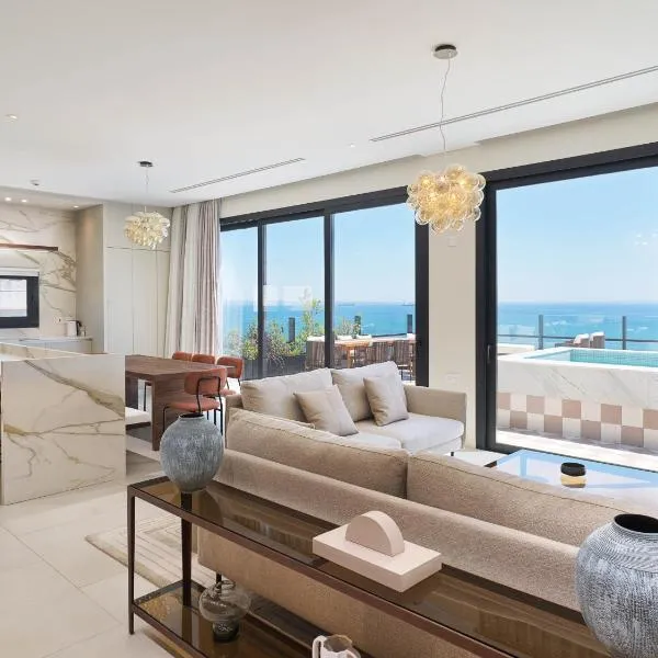 LIV Mackenzie Beach Suites Larnaca,位于拉纳卡的酒店