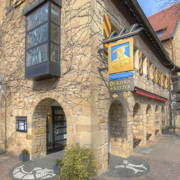 Herzogskelter Restaurant Hotel，位于Brackenheim的酒店