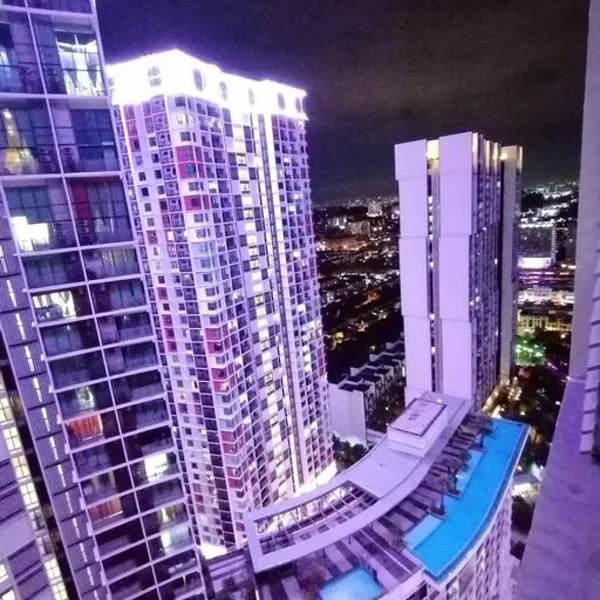 i-Duplex Condo - LED Garden, Fun Fair, Wax Museum, Waterpark, Mall & More!，位于莎阿南的酒店