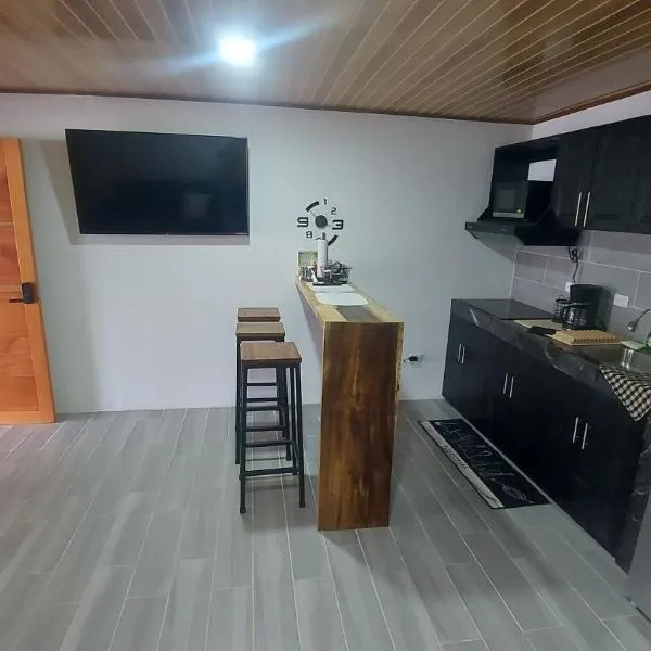 Casa Dñ Ana，位于雅科的酒店