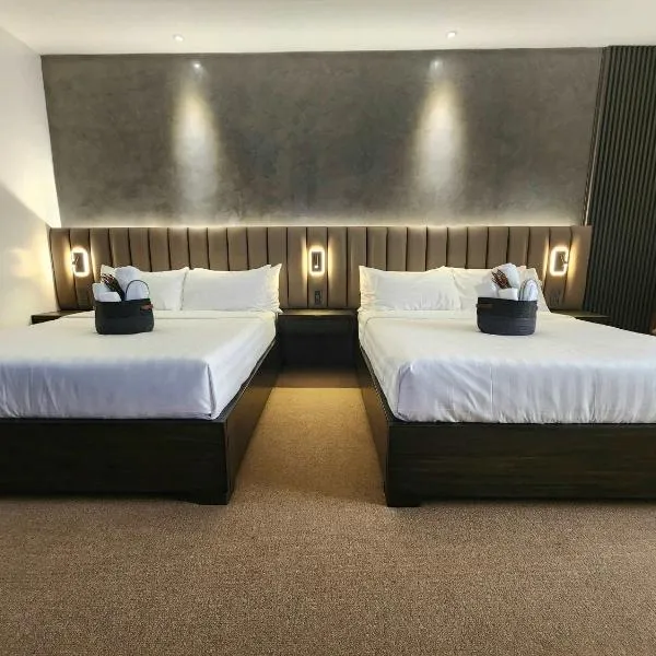 Private Room in M Stay Hotel - Inside Clark, near Midori, Swissotel, and Marriott，位于Dolores的酒店
