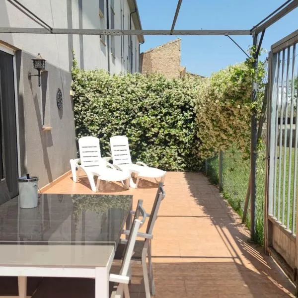 loft con terraza y barbacoa，位于Lumpiaque的酒店