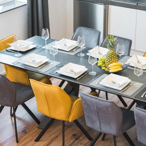 Golden Home with Barbecue, Yoga, Football Table，位于辛斯海姆的酒店