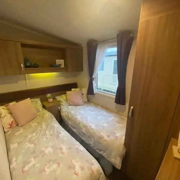 Tenby - Kiln Park caravan hire，位于桑德斯富特的酒店