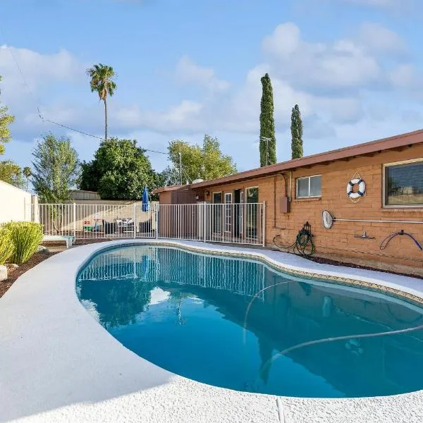 Family-Friendly Desert Oasis home，位于土桑的酒店