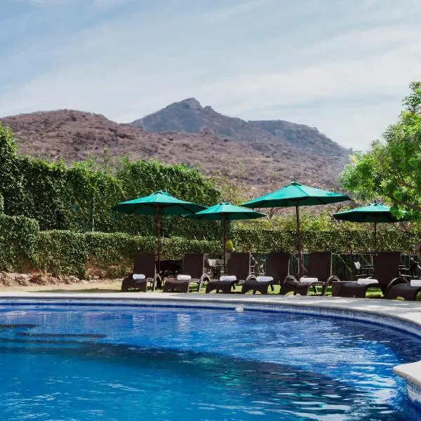 Memora Hotel & Villas Chapala，位于查帕拉的酒店