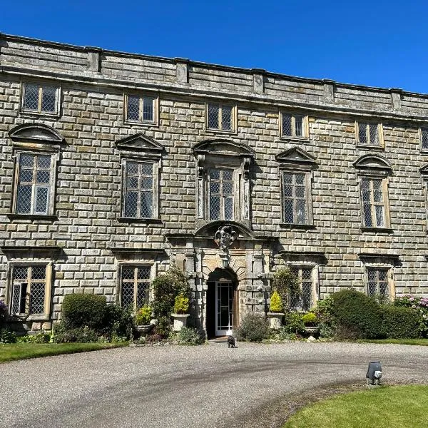 Moresby Hall Country House Hotel，位于Cleator Moor的酒店