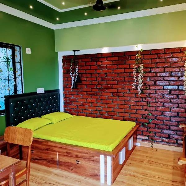 Luxury stay at Pravuprasad Homestay near Bhubaneswar Airport and Railway Station，位于Khandagiri的酒店