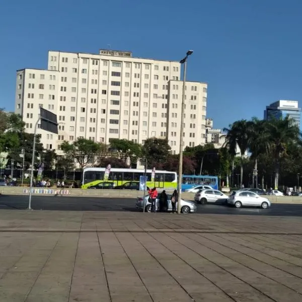 Aconchego do Lar Centro BH Apto 633 Rua da Bahia 187，位于贝洛奥里藏特的酒店