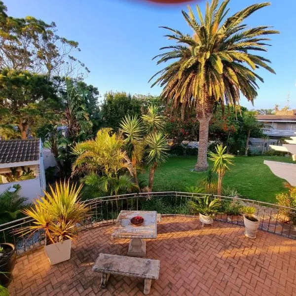 Eagles Rest Guest House，位于Summerstrand的酒店