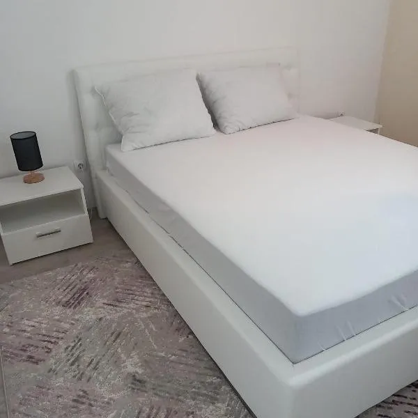 Emir Apartman，位于查普利纳的酒店