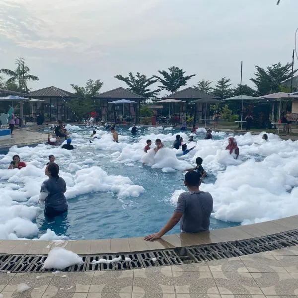 Dna Fun Zone Pekanbaru，位于Palas的酒店