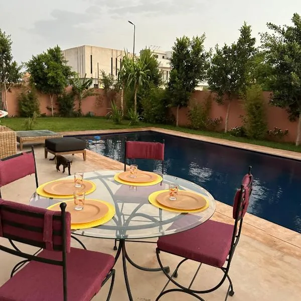 Villa avec pool privé avenue Mohamed 6 zone touristique Agdal，位于马拉喀什的酒店