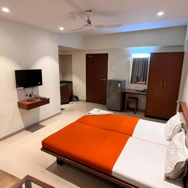 Hotel Sumanchandra Suites，位于纳西克的酒店
