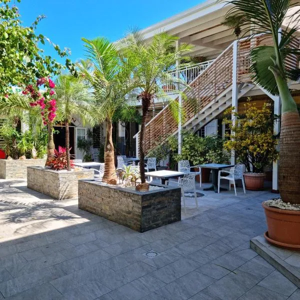Hotel CHEZ PAPA DAYA，位于圣皮埃尔的酒店