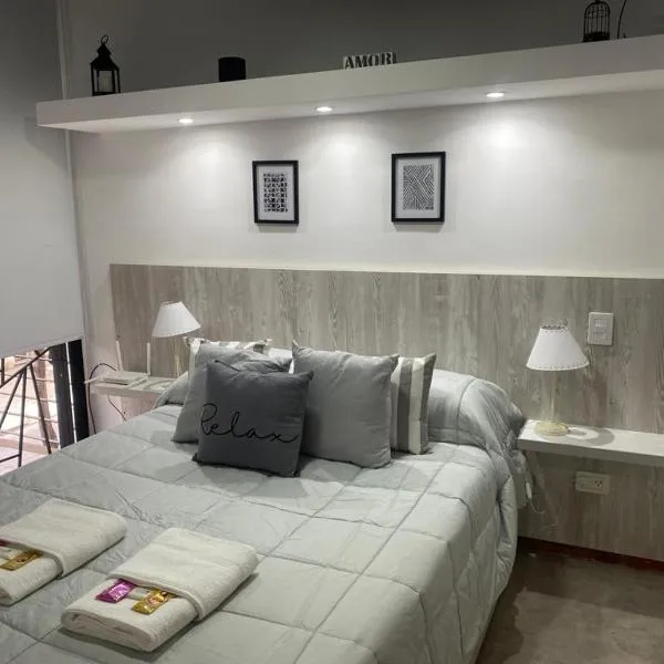 DEPARTAMENTO VERA MUJICA 4 COHERA PROPIA INCLUIDA，位于罗萨里奥的酒店